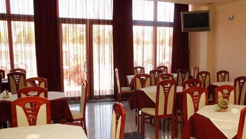 Hotel&Spamontenegro Rivijera Velesz Étterem fotó